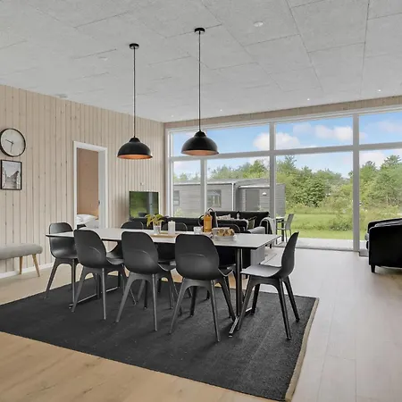 Lovely In With Kitchen *