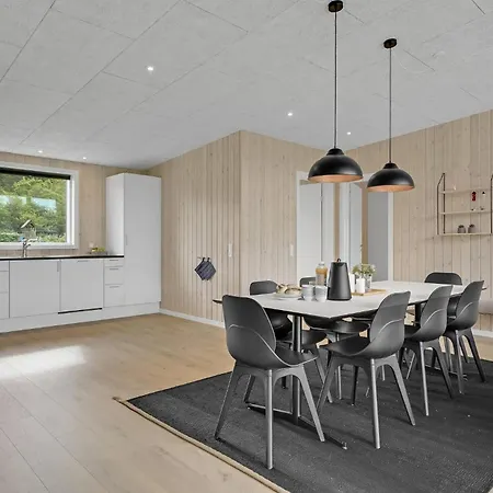 Lovely In With Kitchen * Toftlund